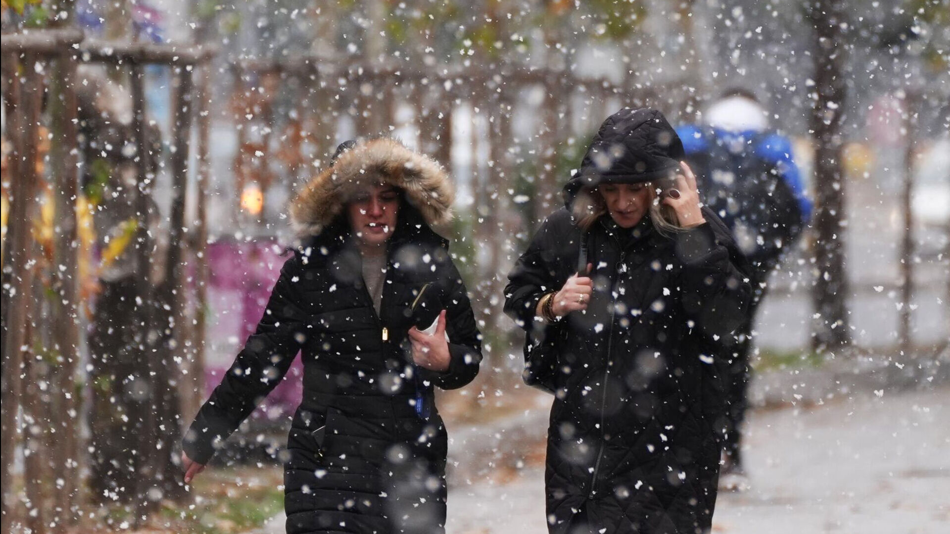 AKOM'dan Uyarı! İstanbul'a Hangi Gün, Hangi İlçelere Kar Yağacak? AKOM'dan Uyarı! İstanbul'a Hangi Gün, Hangi İlçelere Kar Yağacak?