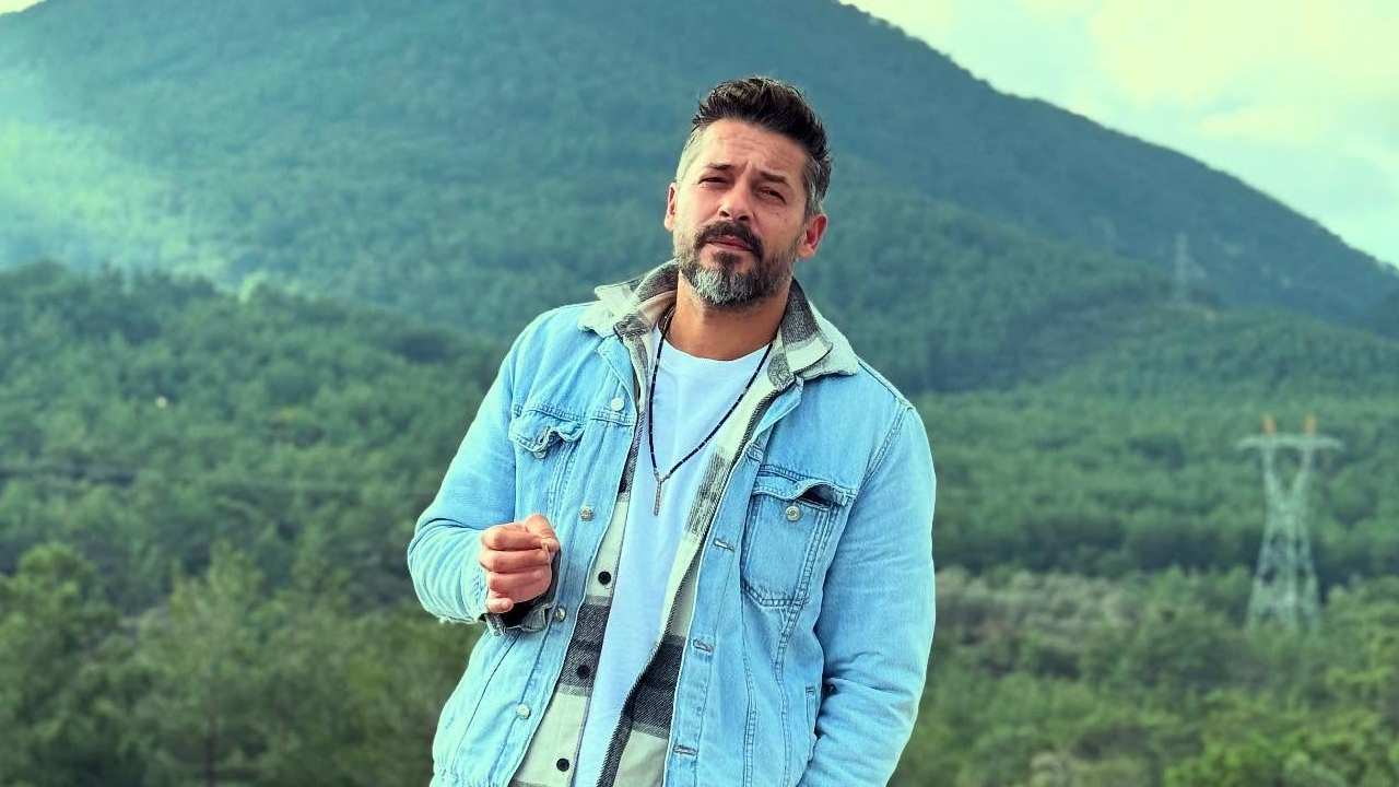 Uzak Şehir Uğur kimdir