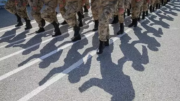 Askerlik Süresi 12 Aya mı Çıkıyor? Askerlik 2025 Yılında Uzayacak mı?