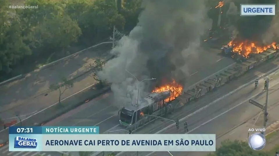 Brezilya’nın Sao Paulo kentinde uçak kazası meydana geldi. Küçük bir