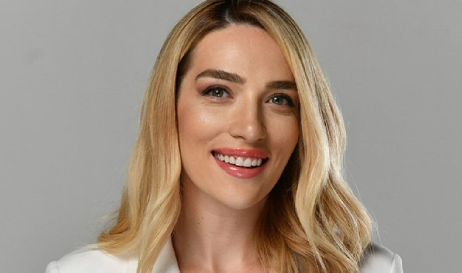 Cansu Canan Özgen’i Dolandıran Sahte Bankacıya Ağır Ceza!