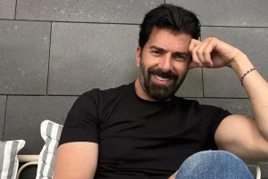 Türk televizyon ve sinema dünyasının sevilen isimlerinden Cenk Torun, özellikle