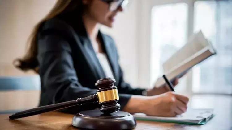 DGS ile Hukuk Fakültesi'ne Geçiş Kalktı mı, Neden? Adaletten Hukuk Fakültesi'ne Artık Geçiş Yok mu?