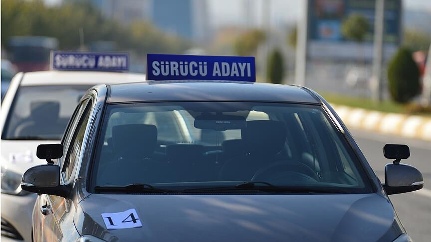 Ehliyet Sınavı İptal mi? 2025 Ehliyet Sınavları Ertelendi mi, Yeni Tarih Ne Zaman?