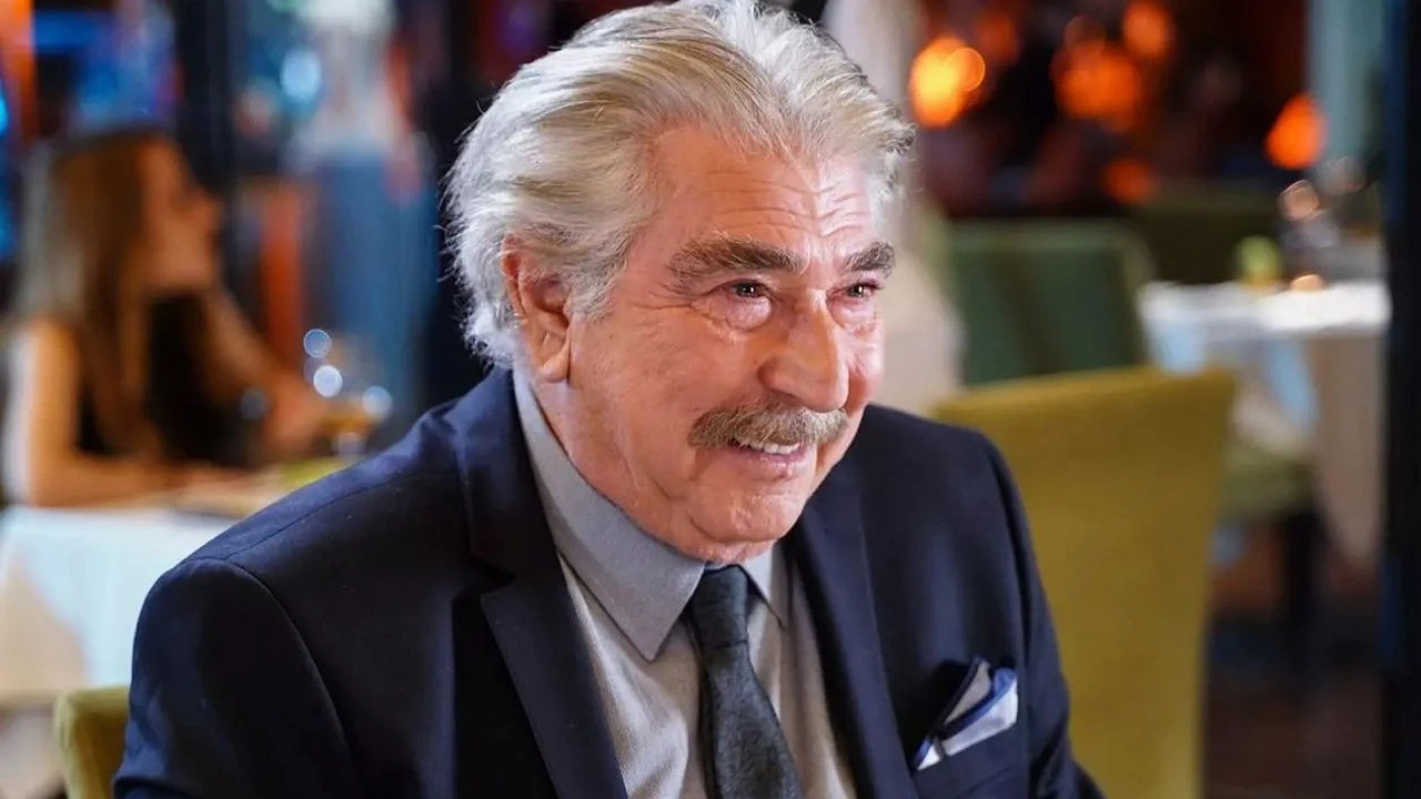 Erdal Özyağcılar Kimdir