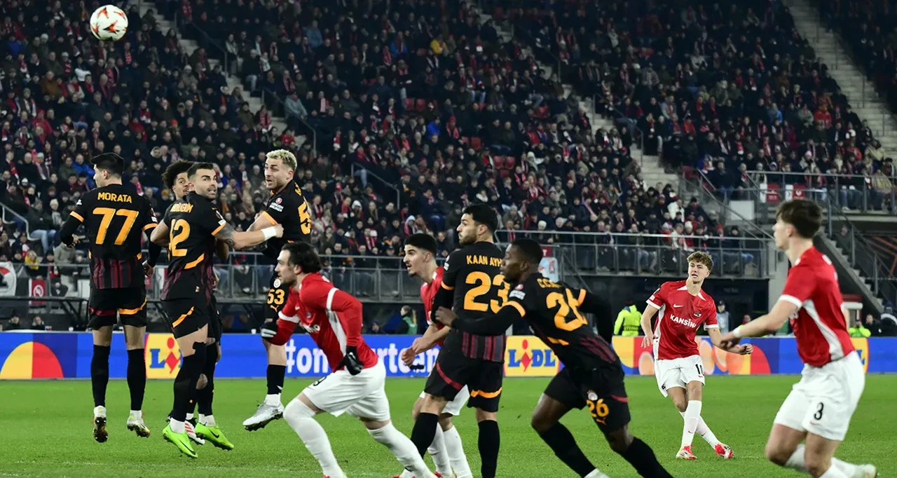 Galatasaray - AZ Alkmaar Maçı Ertelendi mi? Son Gelişmeler Neler? UEFA’dan Resmi Açıklama Geldi mi?