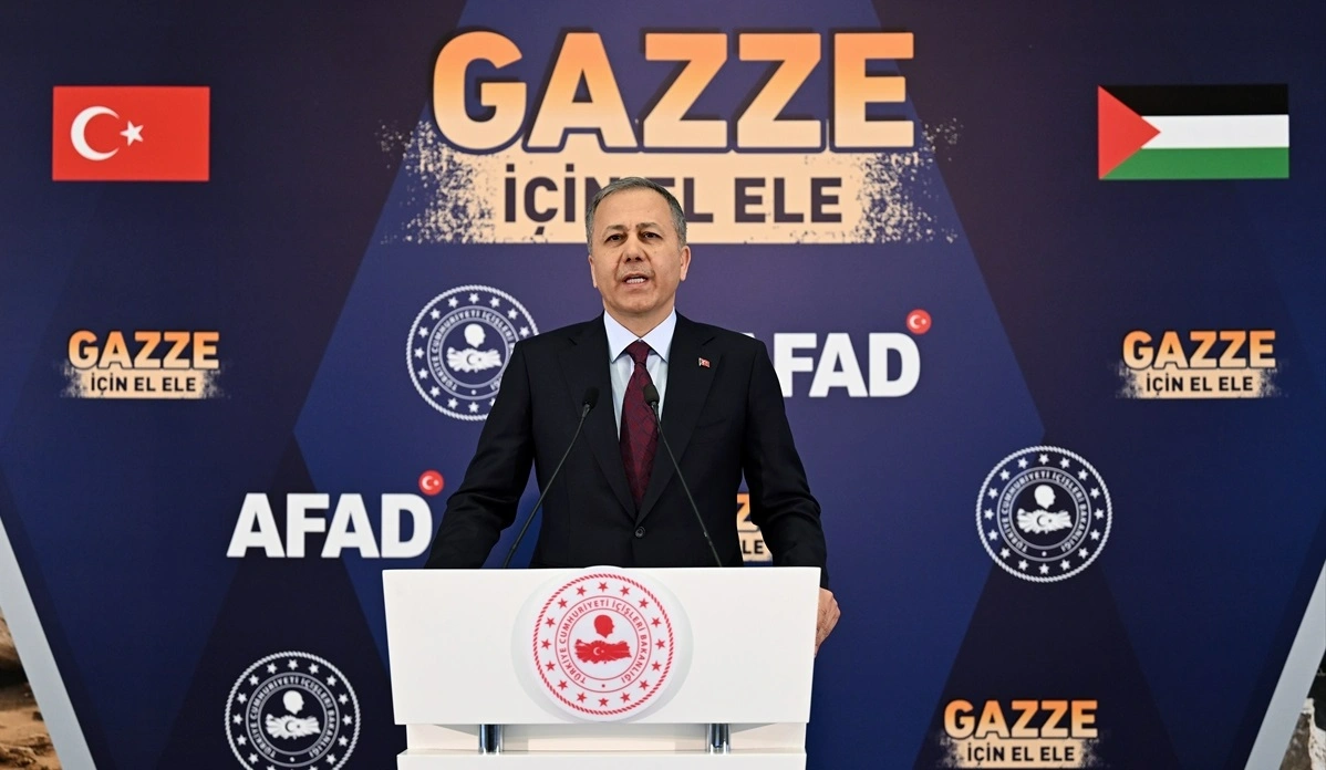 İçişleri Bakanı Yerlikaya’nın katılımıyla AFAD’da düzenlenen “Gazze için El Ele