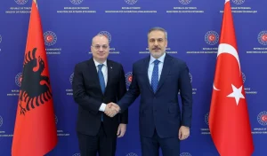 Dışişleri Bakanı Hakan Fidan, Arnavutluk Dışişleri Bakanı Hasani ile ortak