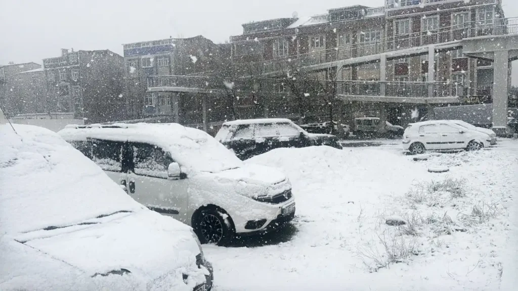 İstanbul’da Yarın Okullar Tatil Mi
