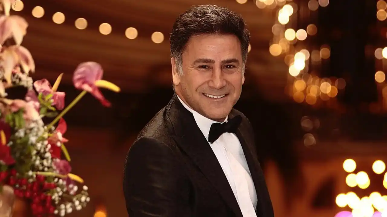 İzzet Yıldızhan Kimdir