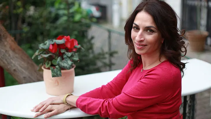 Jale Arıkan Kimdir? Kaç Yaşında, Nereli, Hangi Dizi ve Filmlerde Rol Aldı?