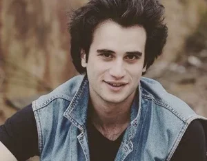 Kaan Sevi biyografisi, genç oyuncunun kariyerini ve özel hayatını merak