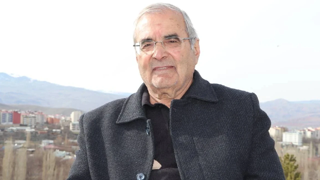 İçişleri Bakanlığınca, Kars’ın Kağızman ilçesi Belediye Başkanı Mehmet Alkan görevden