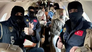 Bakan Yerlikaya, sosyal medya hesabından “Türk polisinden kaçamazsınız” notuyla yaptığı