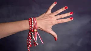 Marteniçka ne zaman çıkarılır? Baharın ilk nefesiyle birlikte kollarımızda yerini