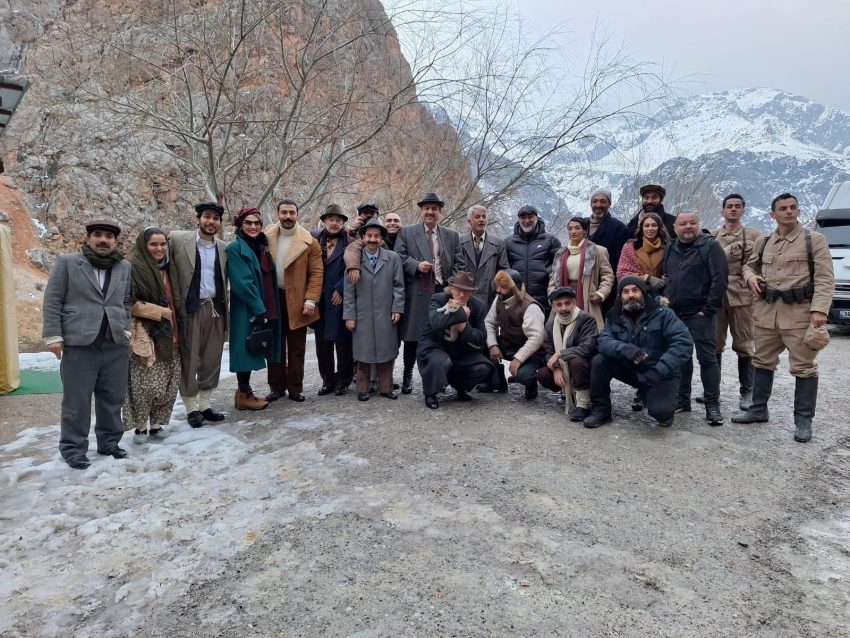 “Mavi Kuş” Filmi Konusu (Hikayesi) Nedir? Başrol Oyuncuları Kimler?
