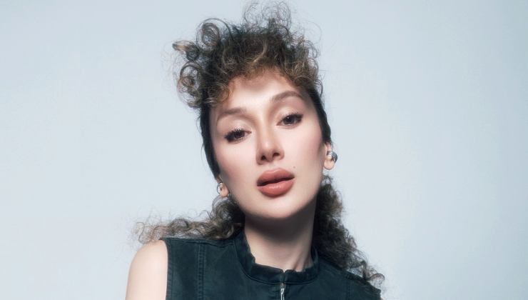Mela Bedel Kimdir? Magazin dünyası, her zaman olduğu gibi yeni