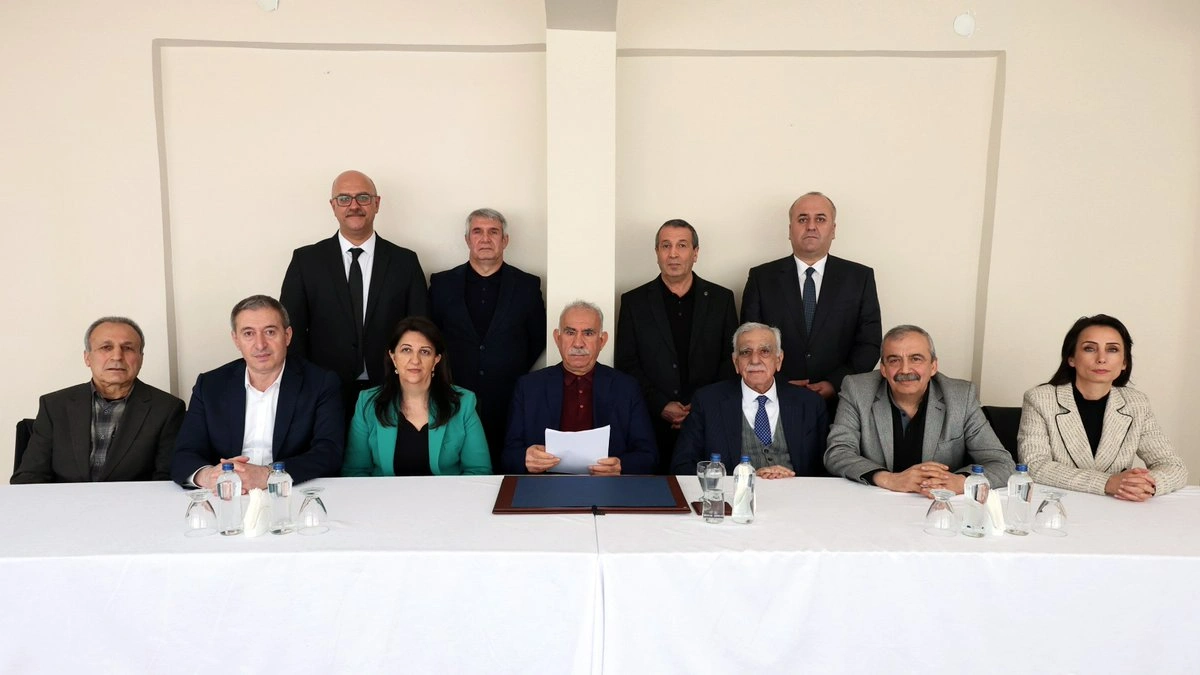 DEM Parti’nin İmralı heyeti, terör örgütü PKK elebaşı Abdullah Öcalan’ın