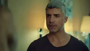 Ünlü şarkıcı ve oyuncu Özcan Deniz, ani bir rahatsızlık geçirmesi