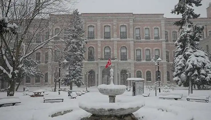 Üniversiteler Kar Tatili oluyor mu