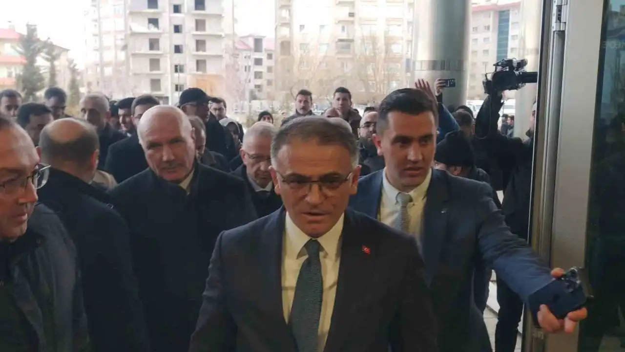 Van neden kayyum atandı