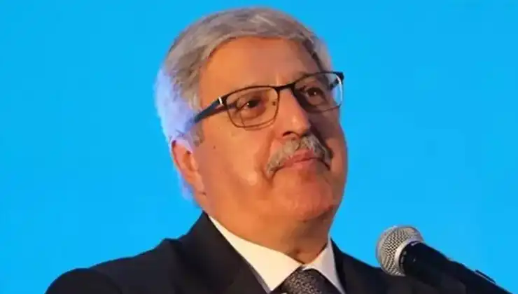 Vedat Demiröz kimdir