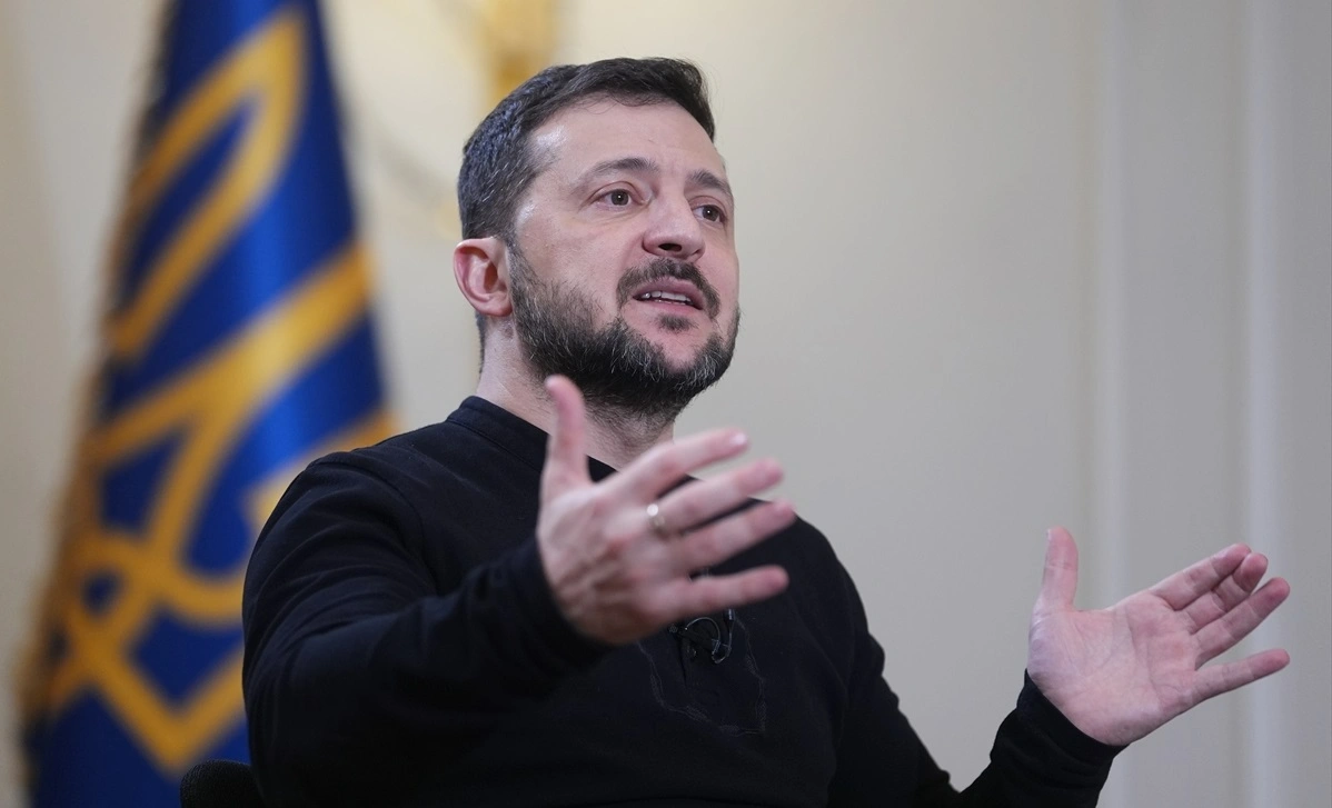Zelenski, Ankara Esenboğa Havalimanı’nda, (dün Türkiye’den ayrılmadan önce) medya kuruluşlarının