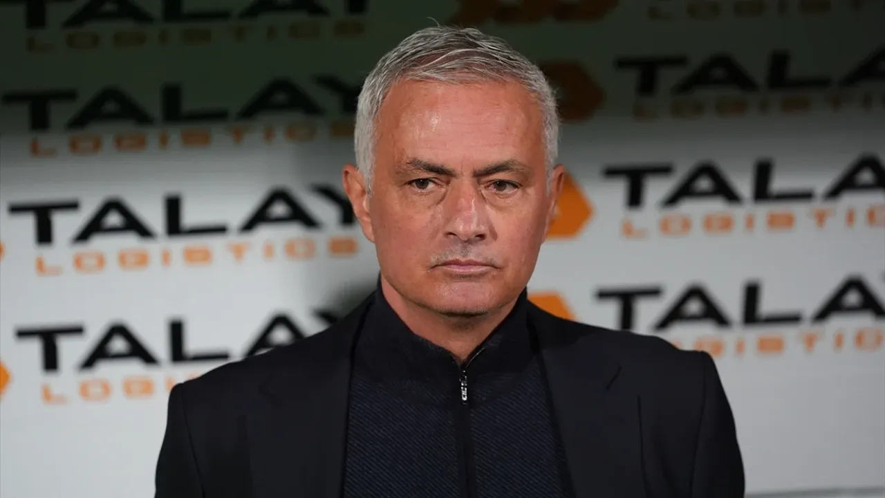 Jose Mourinho’dan Fenerbahçe’nin 4-2’lik Galibiyeti ve Galatasaray Derbisi’ne Yorumlar Fenerbahçe,
