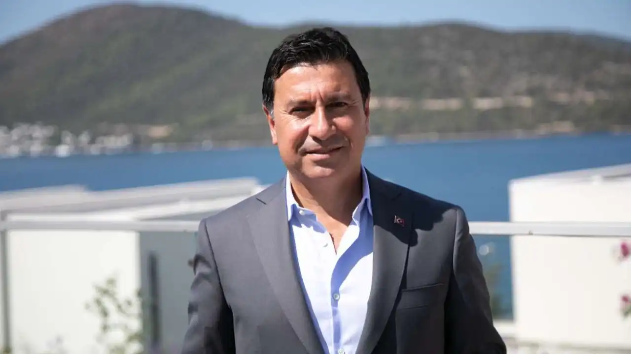 Ahmet Aras kimdir