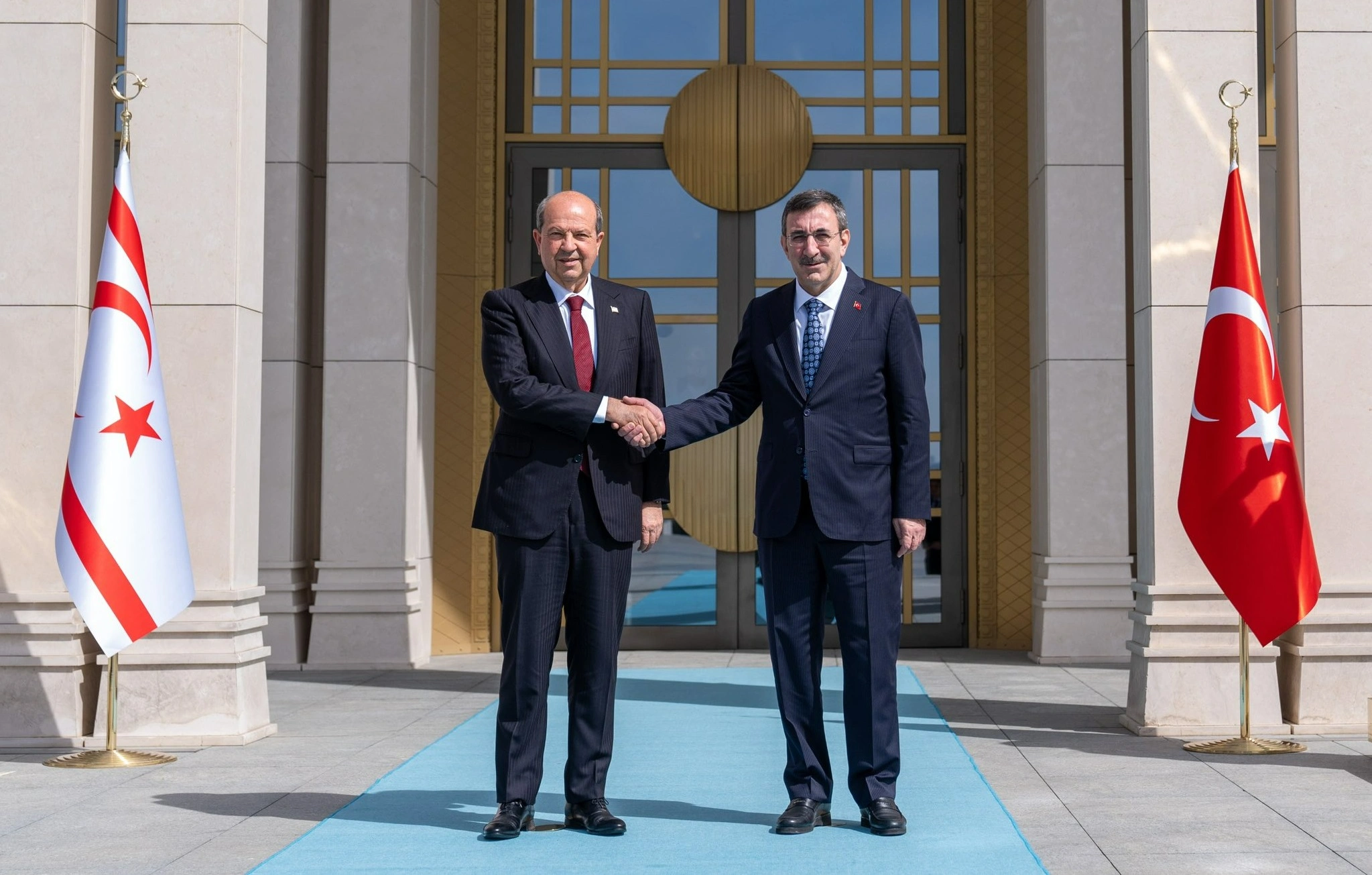 Cumhurbaşkanı Yardımcısı Cevdet Yılmaz, KKTC Cumhurbaşkanı Ersin Tatar ile Cumhurbaşkanlığı