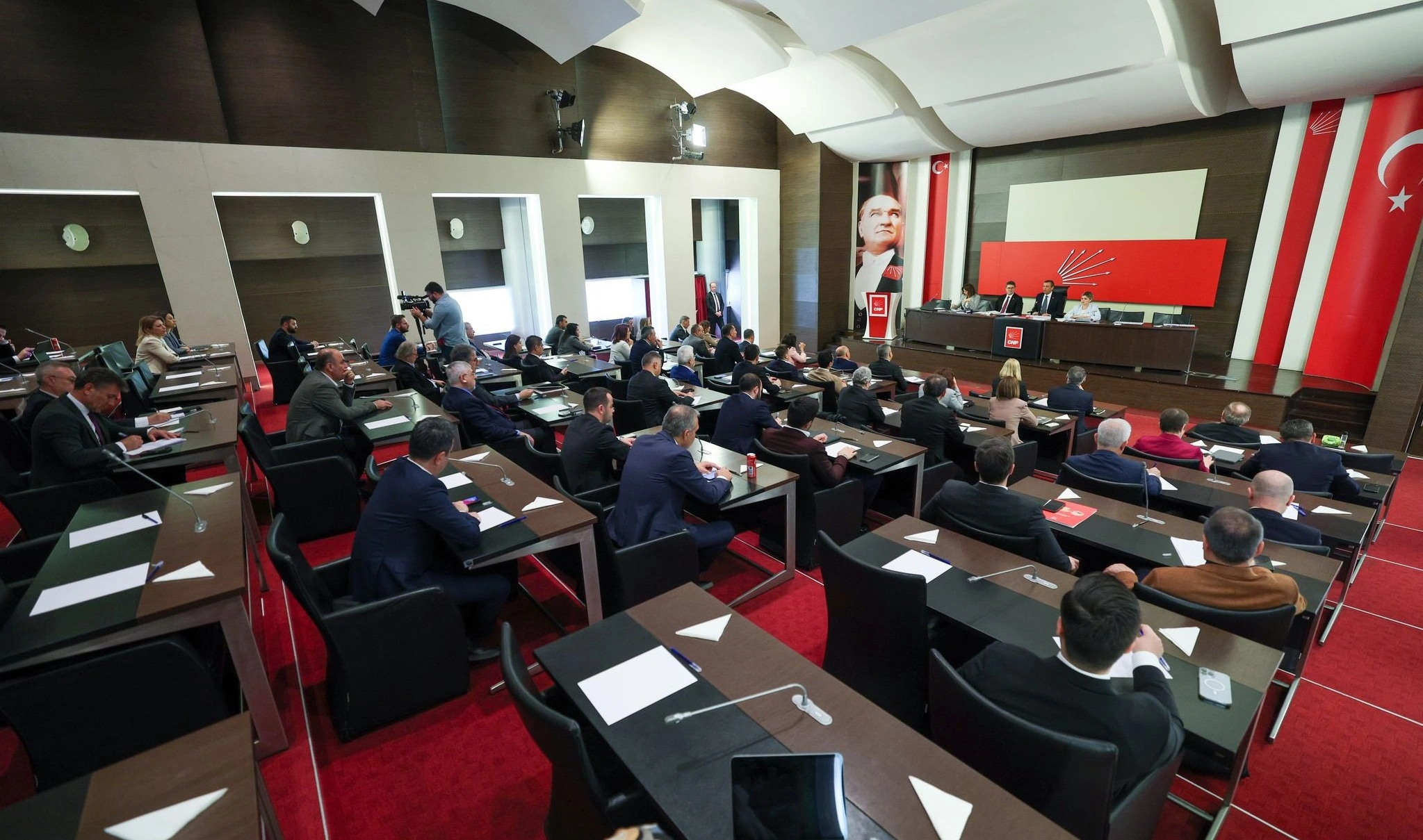 CHP Parti Meclisi (PM), Genel Başkan Özgür Özel başkanlığında Genel