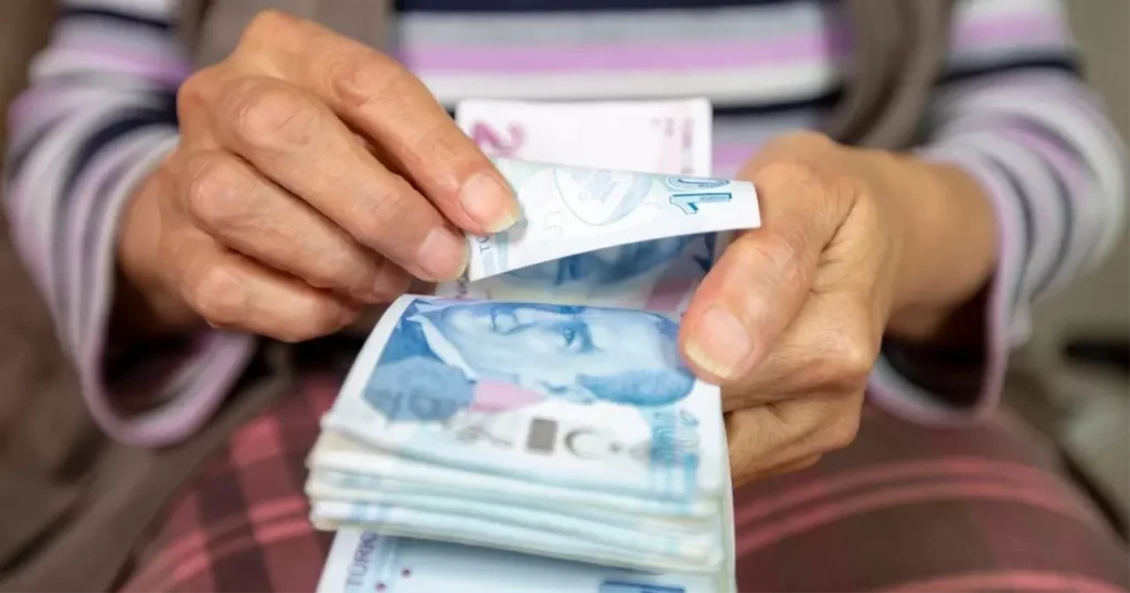 Emekli Bayram İkramiyesi Ne Kadar, Kaç TL Yatacak? 2025 Ramazan Bayramı Emekli İkramiyesi Açıklandı Mı?