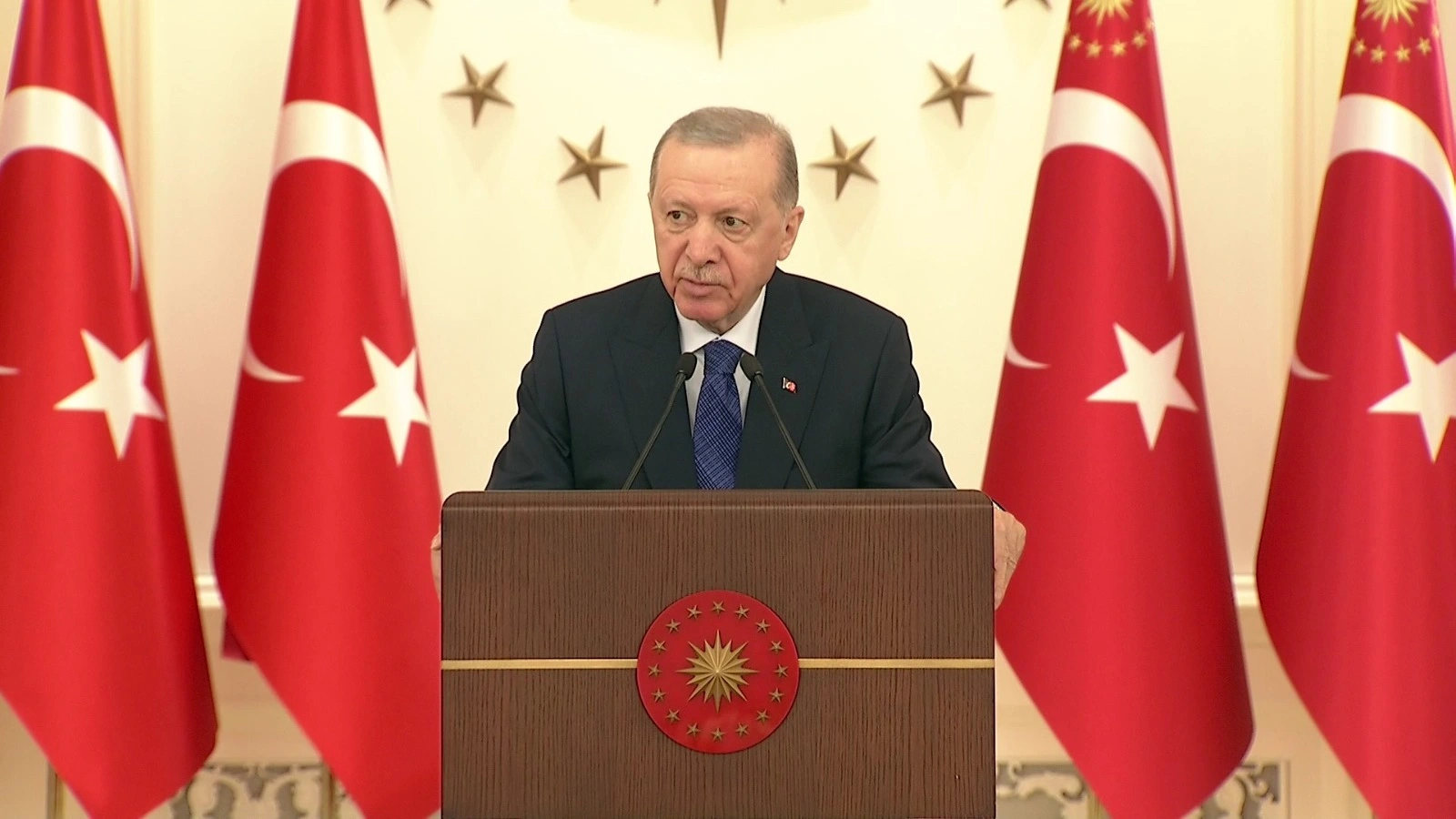 Cumhurbaşkanı Recep Tayyip Erdoğan, Çankaya Köşkü’ndeki Devlet Övünç Madalyası Tevcih