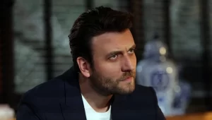 Ersoy Nezir Çınarlı kimdir? Hudutsuz Sevda'nın Yavuz Leto'su kaç yaşında,