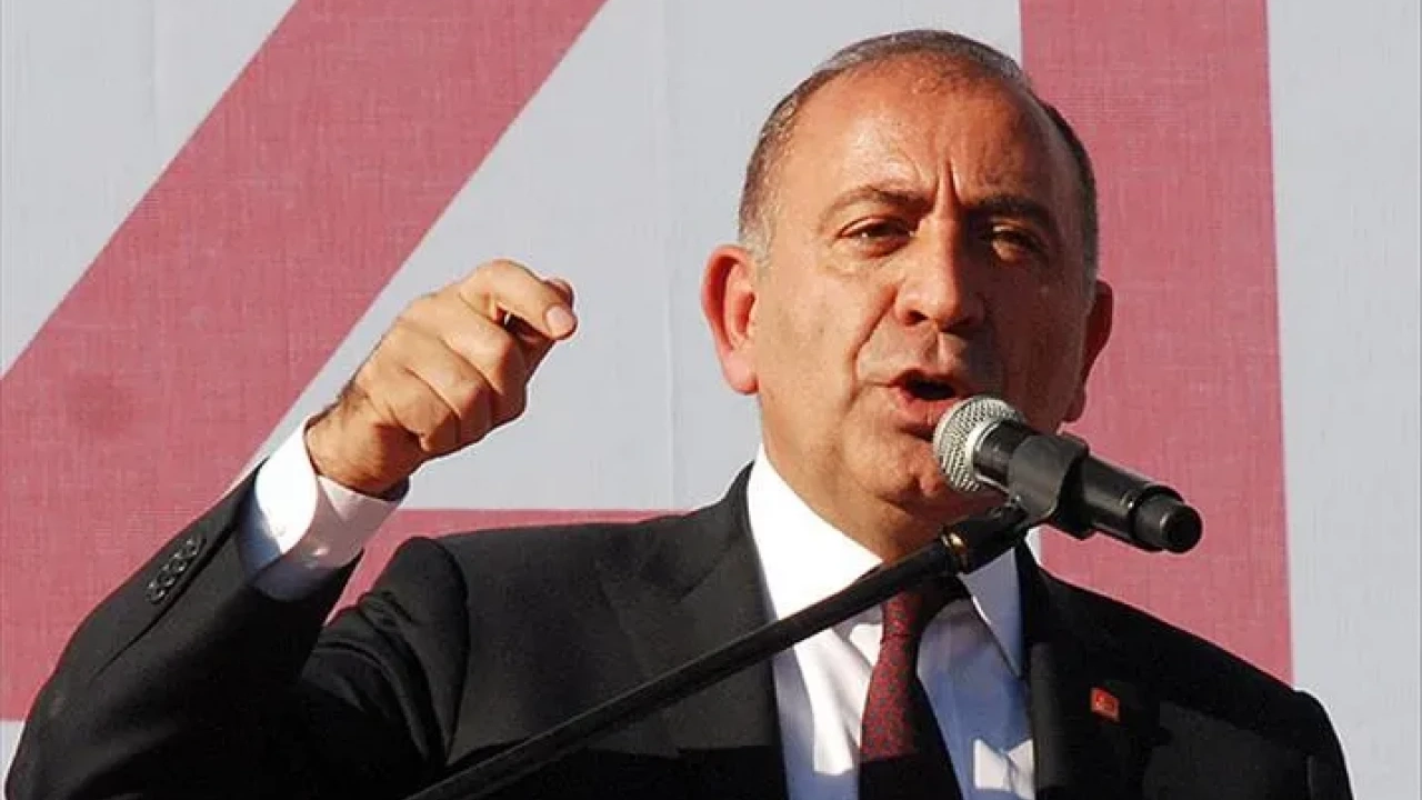 Gürsel Tekin kimdir