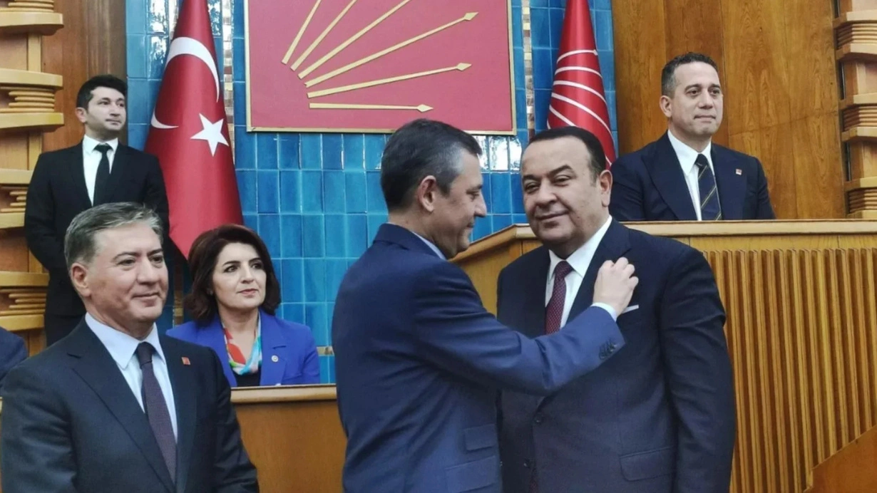 İYİ Parti’den İstifa Eden Adnan Beker CHP’ye Katıldı
