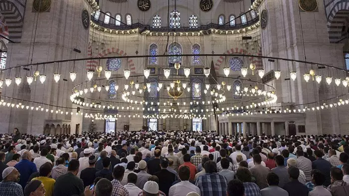 Kadir Gecesi Hangi Gün 2025? Diyanet Dini Günler Takvimi Kadir Gecesi Tarihi 2025