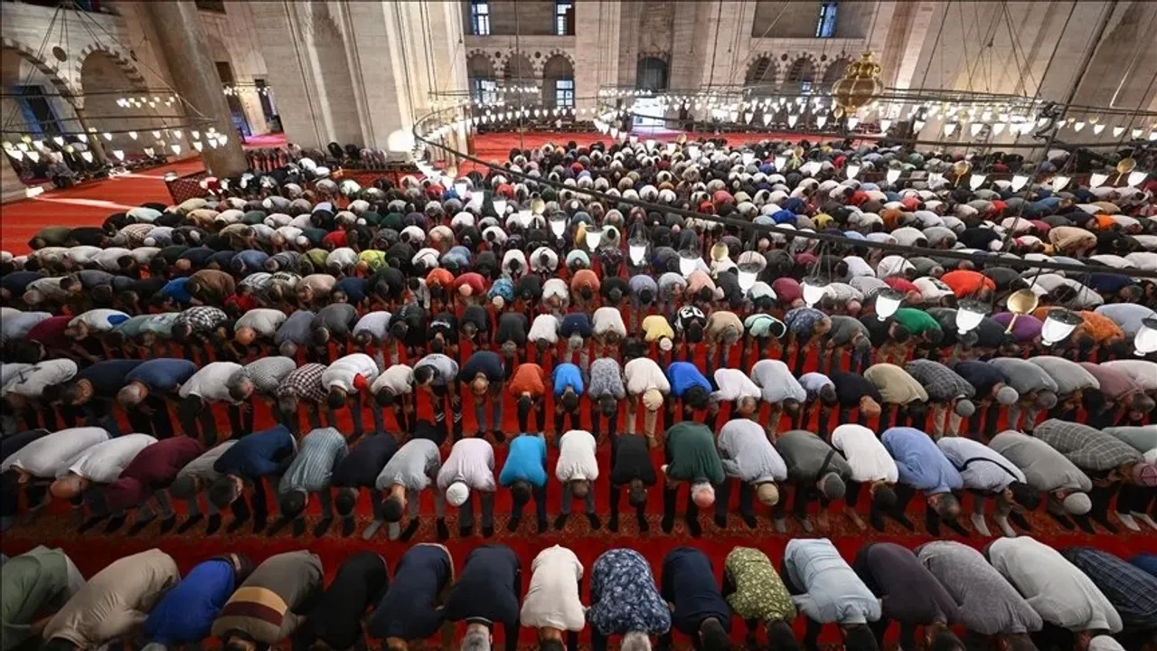 Kadir Gecesi namazı nasıl kılınır