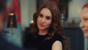 Kızılcık Şerbeti dizisinin yıldız ismi Evrim Alasya hakkında sosyal medyada