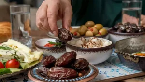 Oruçlu olduğunu unutup yemek yemek orucu bozar mı? Ramazan ayı,