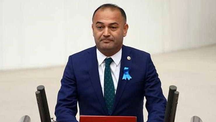 Özgür Karabat kimdir