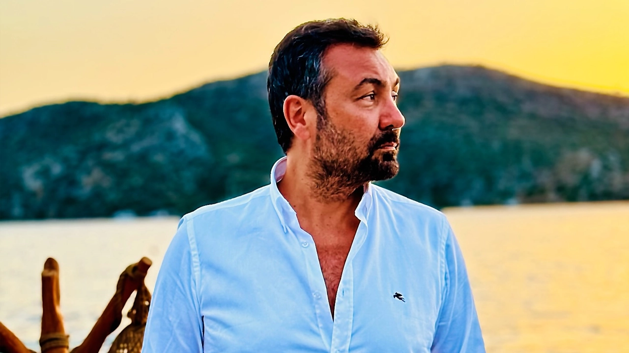 Saruhan Hünel kimdir