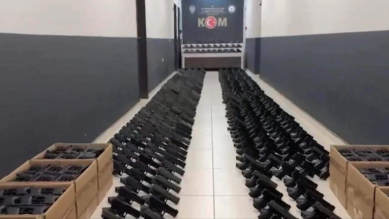 İçişleri Bakanı Ali Yerlikaya, sosyal medya hesabından yaptığı paylaşımda, Afyonkarahisar