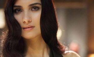 Tuba Büyüküstün, Dehşet Bey filminde başrol mü? Yerli sinemanın en