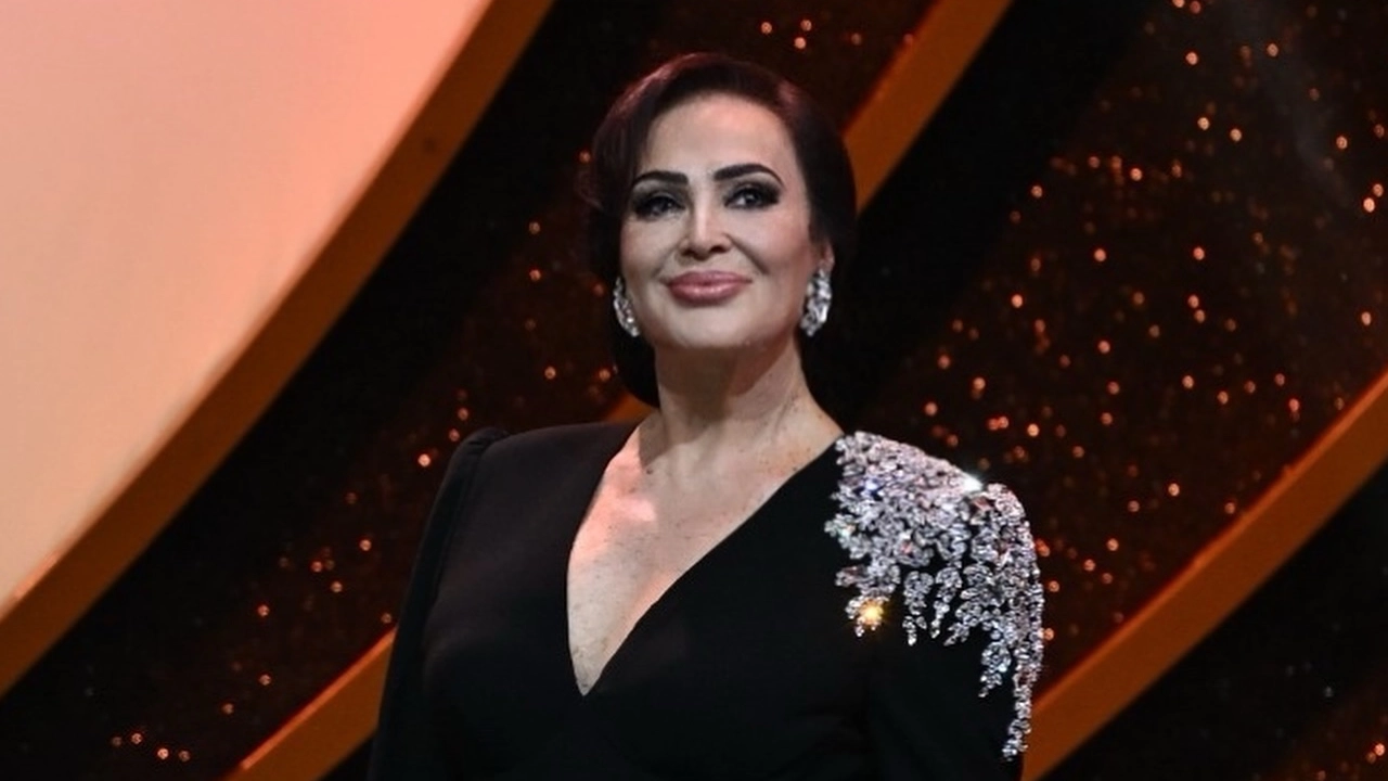 Türkan Şoray kimdir