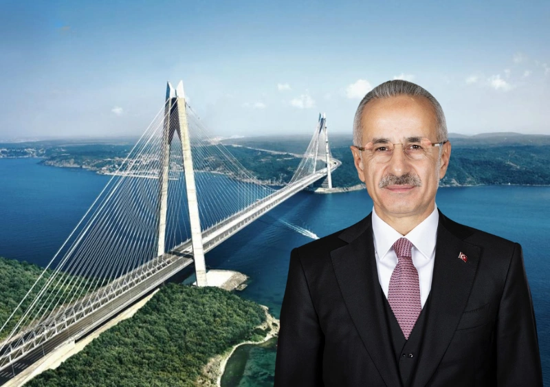 Ulaştırma ve Altyapı Bakanı Abdulkadir Uraloğlu, basın mensuplarıyla bir araya