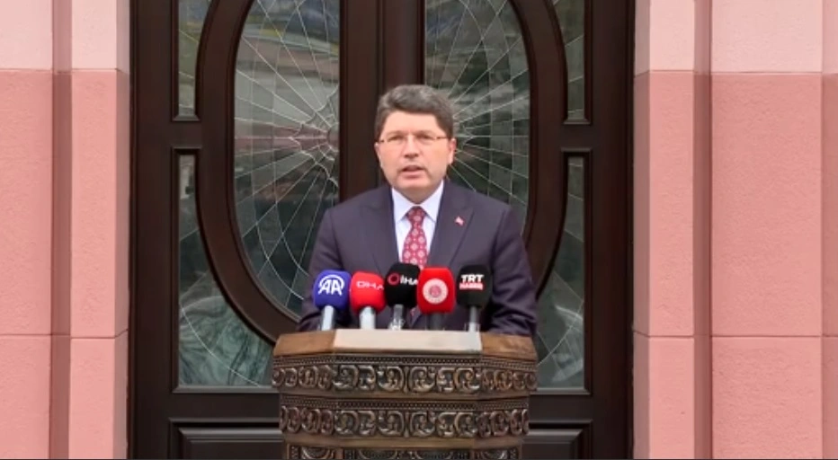 Adalet Bakanı Yılmaz Tunç, CHP’de para sayma görüntüleri ve ‘Kent