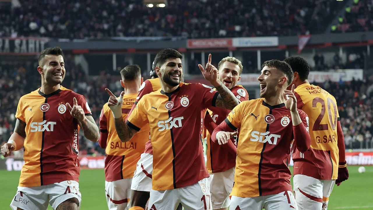 2025-2026 Galatasaray Sezonu Kombine Yenileme Dönemi Başlıyor! Taraftarların büyük bir