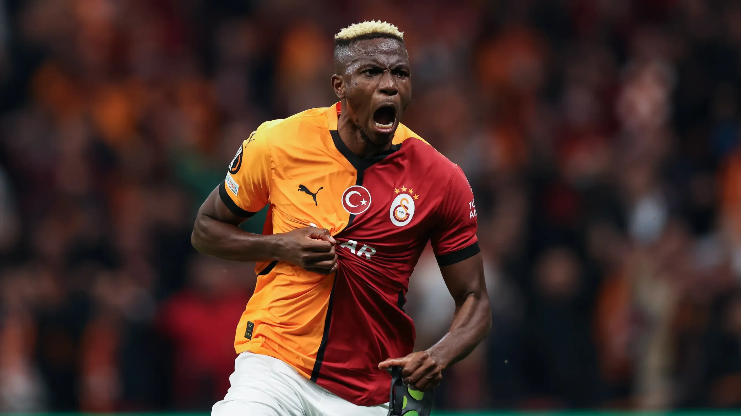 Galatasaray taraftarlarının sevgilisi haline gelen Victor Osimhen, sezon sonunda adı