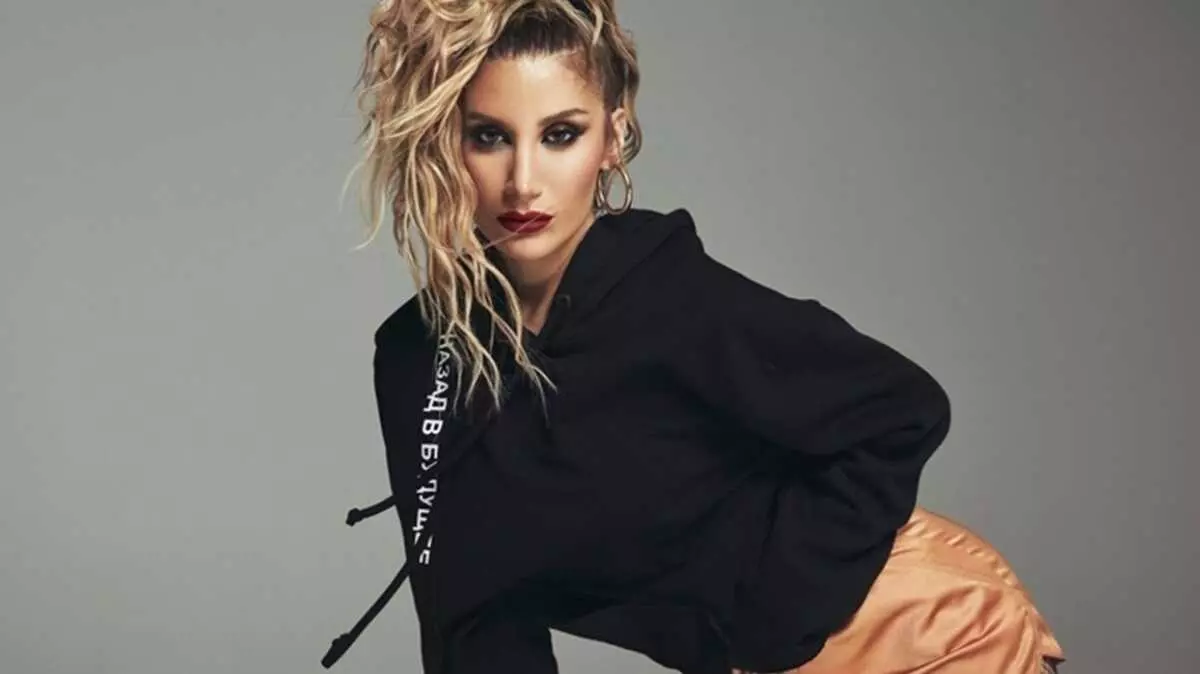 İrem Derici ve DJ Melih Kunukcu’dan Gece Kulübünde Olay Dans! O Hareket Sosyal Medyayı İkiye Böldü